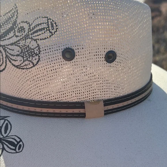 Woman’s Mexican hat - Picture 4 of 7